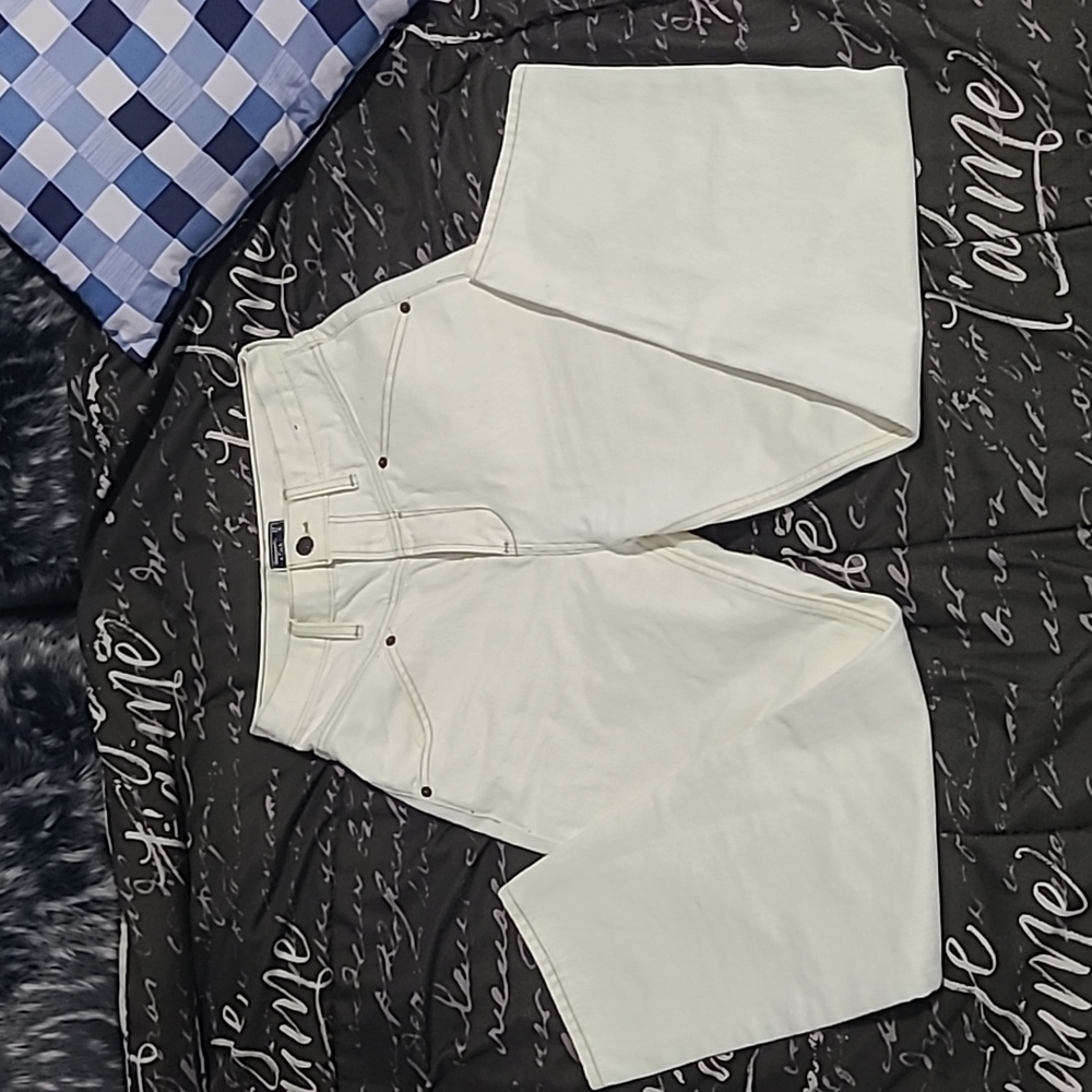 Abercrombie & Fitch eggshell colored pants